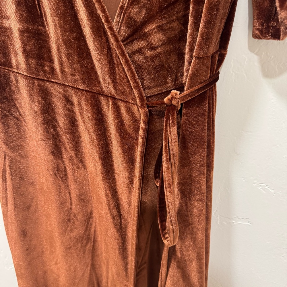 NWT Baltic Born Meghan Velvet Wrap Maxi Dress Bronze Brown Women's Small - Picture 6 of 16